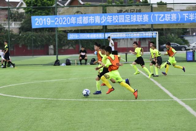 罗马诺：多家欧洲俱乐部有意布莱顿20岁弗格森